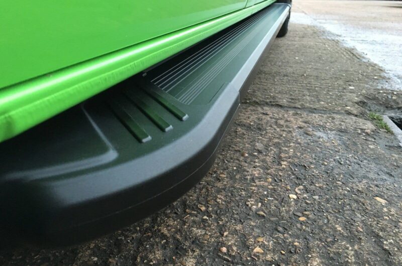 T6 Black Aluminium Vector Side Steps LWB 1
