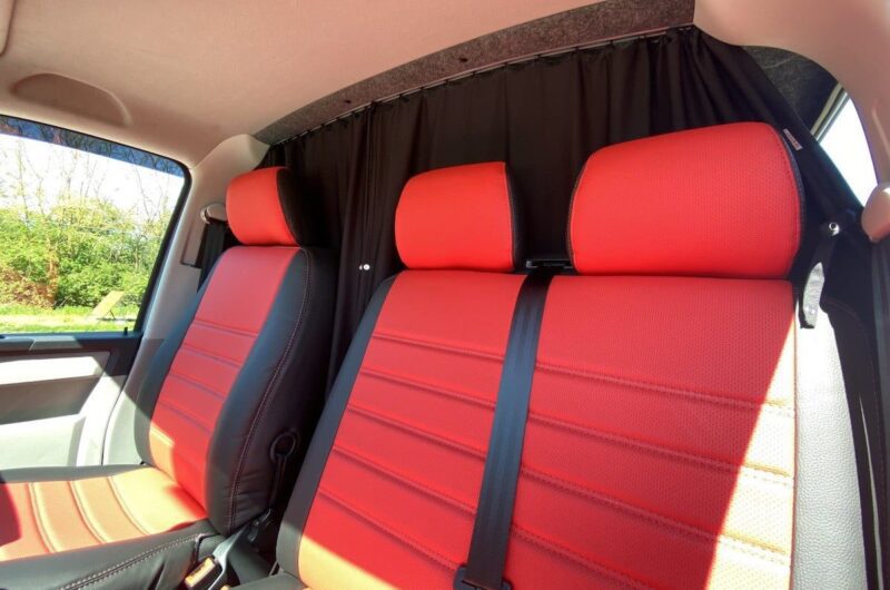 T5 Black Cab Divider2