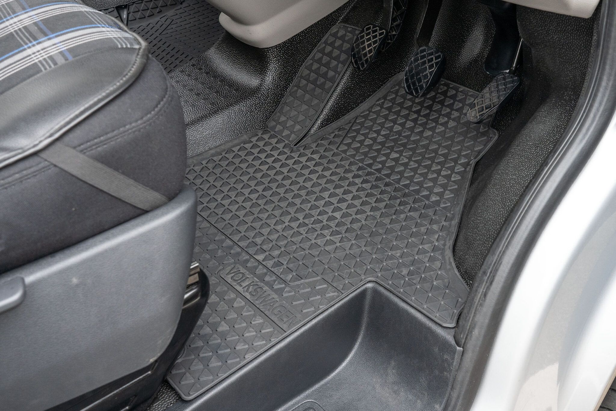 Genuine VW T5 Floor Mats Carpet & All Weather